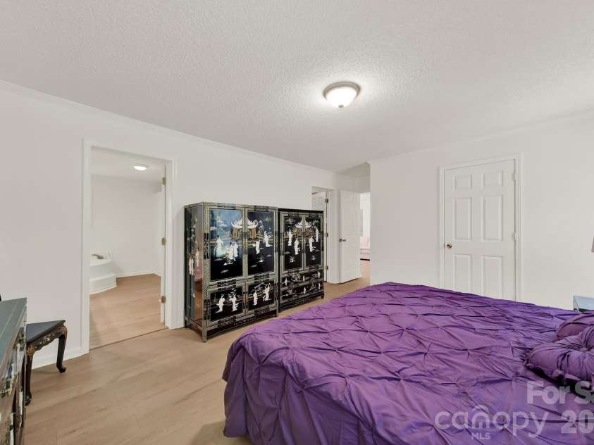 15715 Youngblood Road, Charlotte, NC 28278.  MLS# CAR4392461, YatesRealty ID 36440. 