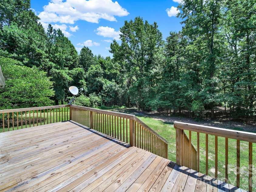15715 Youngblood Road, Charlotte, NC 28278.  MLS# CAR4392461, YatesRealty ID 36440. 