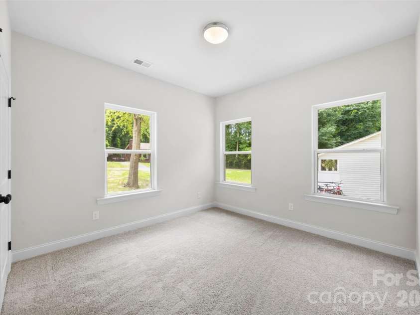 404 Brice Street, Kings Mountain, NC 28086.  MLS# CAR4387371, YatesRealty ID 36441. 