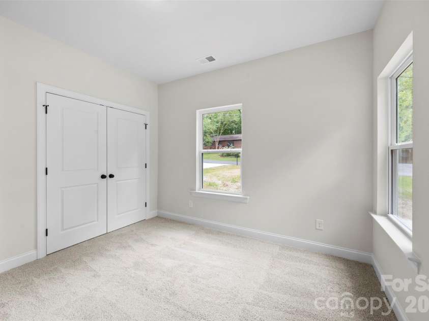 404 Brice Street, Kings Mountain, NC 28086.  MLS# CAR4387371, YatesRealty ID 36441. 