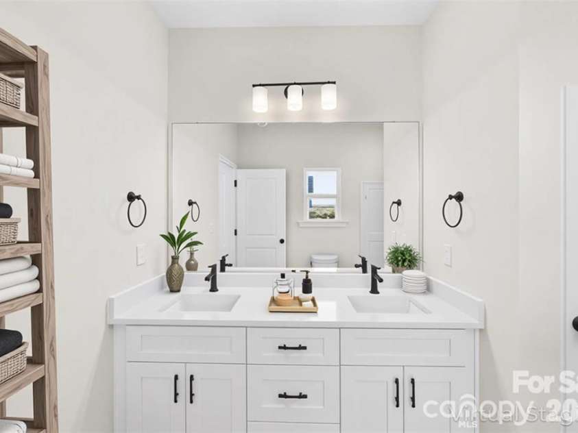404 Brice Street, Kings Mountain, NC 28086.  MLS# CAR4387371, YatesRealty ID 36441. 