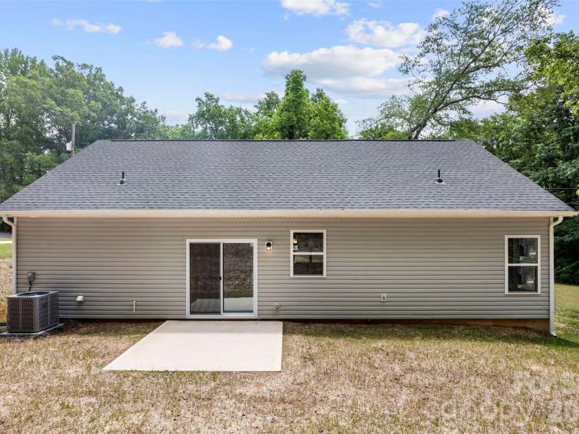 404 Brice Street, Kings Mountain, NC 28086.  MLS# CAR4387371, YatesRealty ID 36441. 