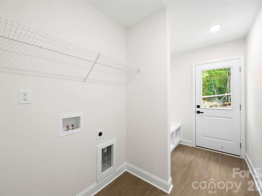 202 Knollwood Circle, Albemarle, NC 28001.  MLS# CAR4396835, YatesRealty ID 36442. 