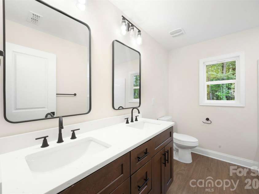 202 Knollwood Circle, Albemarle, NC 28001.  MLS# CAR4396835, YatesRealty ID 36442. 