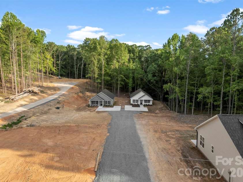 202 Knollwood Circle, Albemarle, NC 28001.  MLS# CAR4396835, YatesRealty ID 36442. 