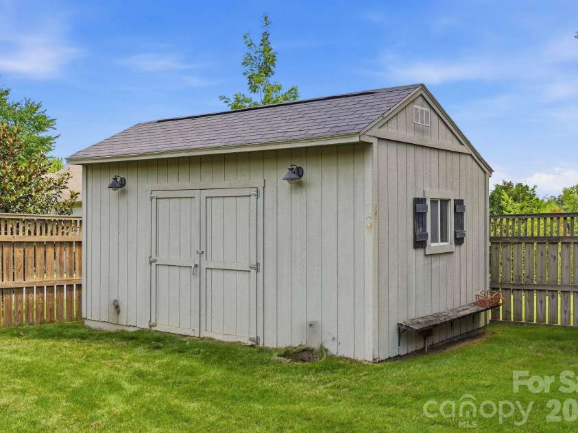 12308 Headquarters Farm Road, Charlotte, NC 28262.  MLS# CAR4399345, YatesRealty ID 36443. 