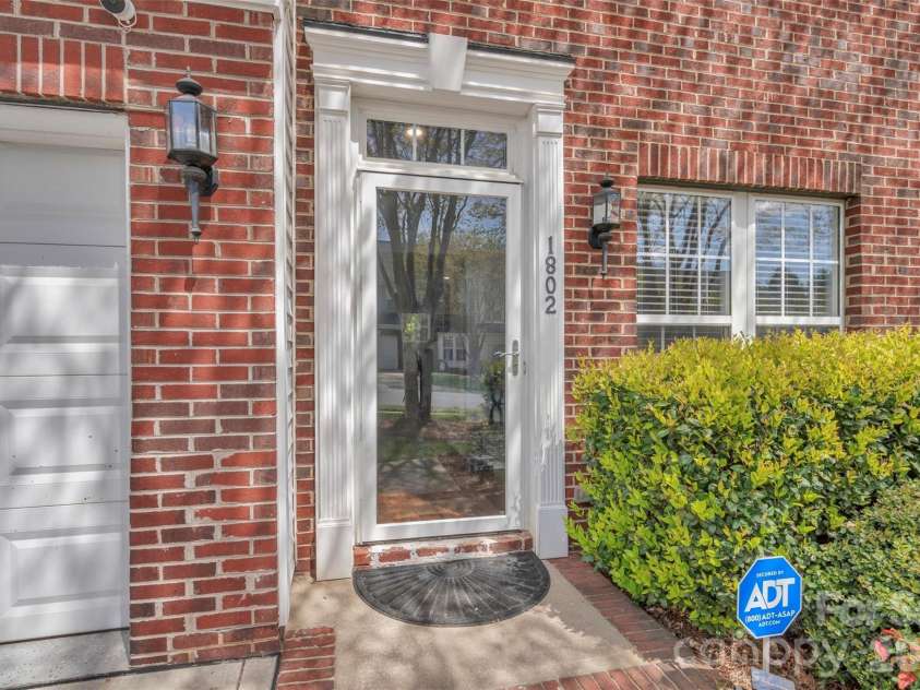 1802 Robinwood Village Drive, Gastonia, NC 28054.  MLS# CAR4382880, YatesRealty ID 36445. 