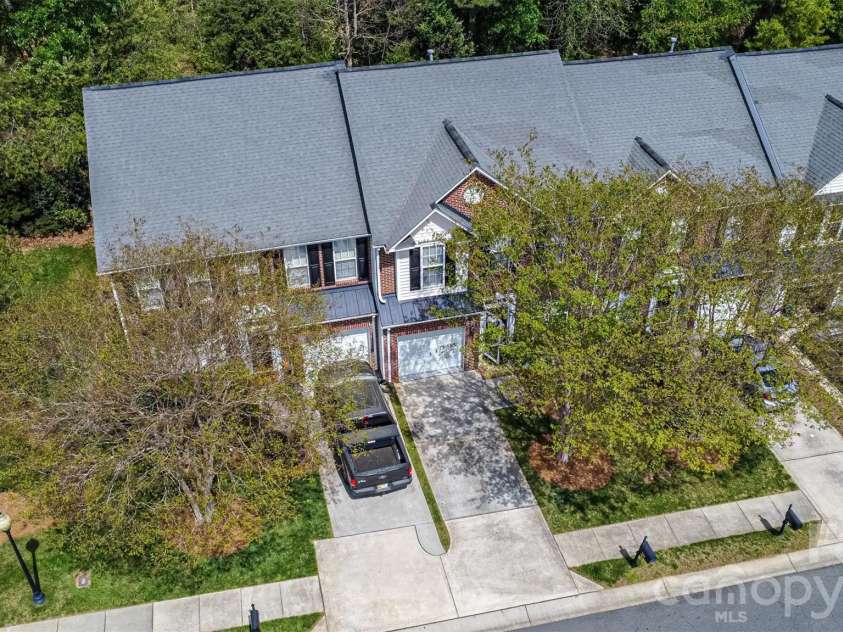 1802 Robinwood Village Drive, Gastonia, NC 28054.  MLS# CAR4382880, YatesRealty ID 36445. 