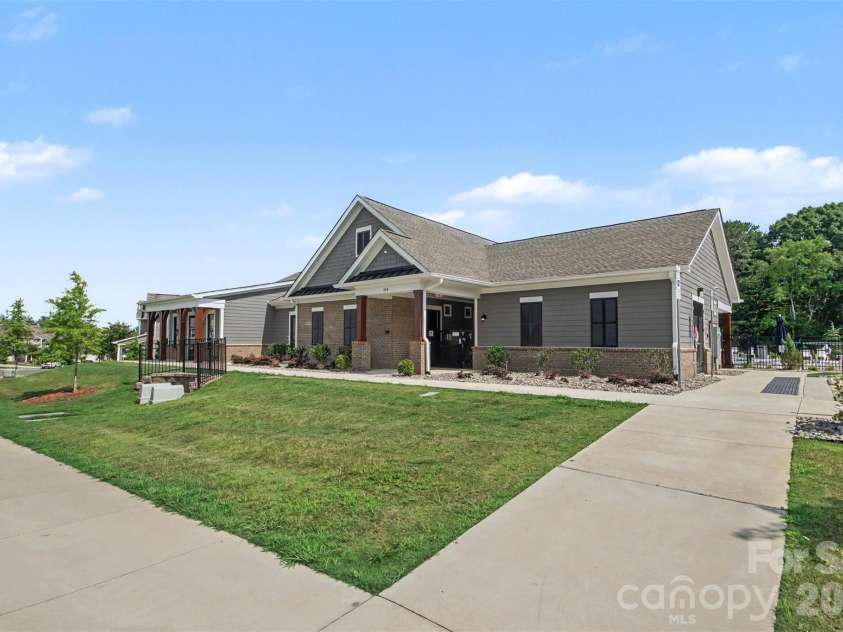 163 Abersham Drive, Mooresville, NC 28115.  MLS# CAR4400365, YatesRealty ID 36448. 