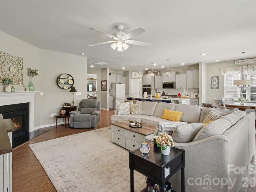 163 Abersham Drive, Mooresville, NC 28115.  MLS# CAR4434581, YatesRealty ID 36448. 