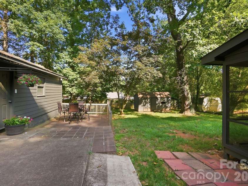 4515 Easthaven Drive, Charlotte, NC 28212.  MLS# CAR4400459, YatesRealty ID 36449. Backyard