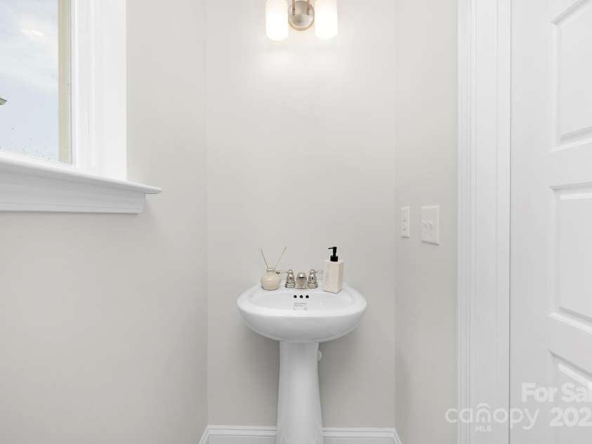 9605 Pointer Road, Huntersville, NC 28078.  MLS# CAR4205869, YatesRealty ID 3645. 