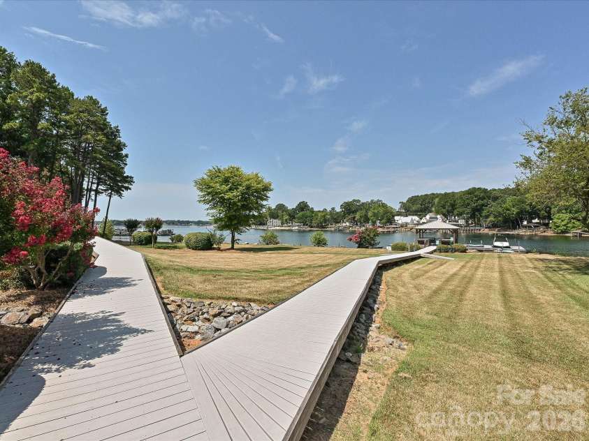 18306 Taffrail Way, Cornelius, NC 28031.  MLS# CAR4400670, YatesRealty ID 36450. 
