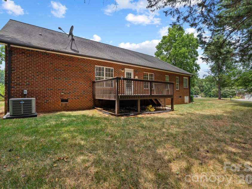 3656 Woodgreen Drive, Lincolnton, NC 28092.  MLS# CAR4403156, YatesRealty ID 36451. Focused Back View