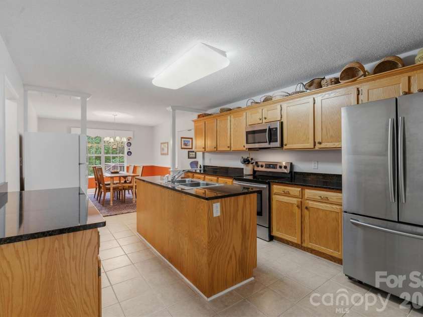 3656 Woodgreen Drive, Lincolnton, NC 28092.  MLS# CAR4403156, YatesRealty ID 36451. Kitchen/Casual Dining View