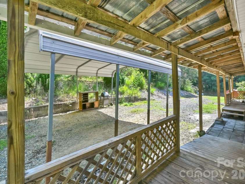 284 Paul Gosnell Road, Marshall, NC 28753.  MLS# CAR4400668, YatesRealty ID 36452. 