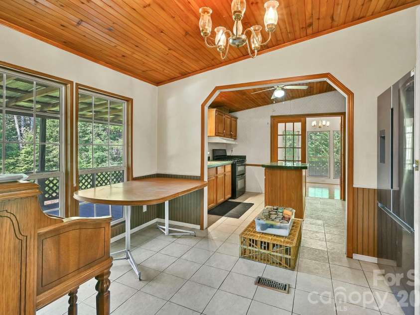 284 Paul Gosnell Road, Marshall, NC 28753.  MLS# CAR4400668, YatesRealty ID 36452. Dining Area