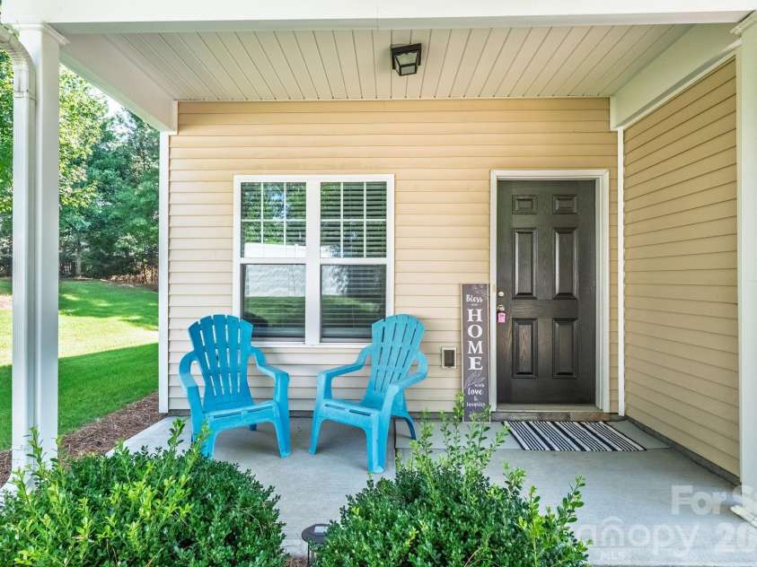 13505 Browhill Lane, Charlotte, NC 28278.  MLS# CAR4399701, YatesRealty ID 36453. 