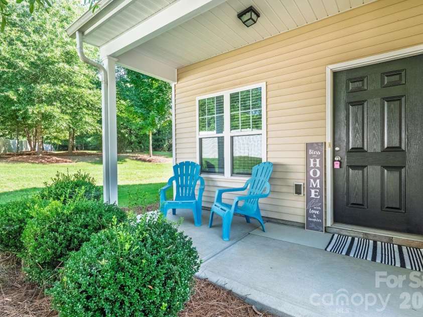 13505 Browhill Lane, Charlotte, NC 28278.  MLS# CAR4399701, YatesRealty ID 36453. 
