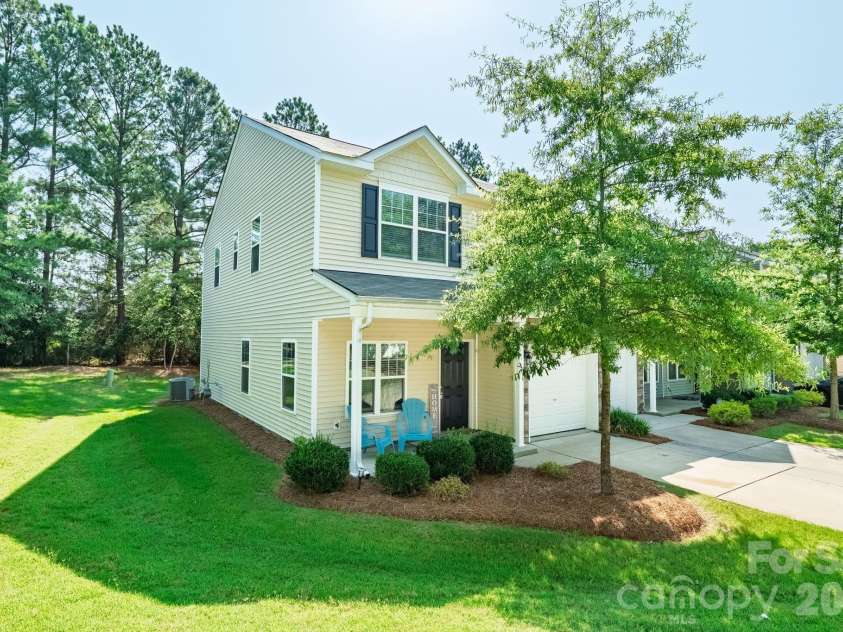 13505 Browhill Lane, Charlotte, NC 28278.  MLS# CAR4399701, YatesRealty ID 36453. 
