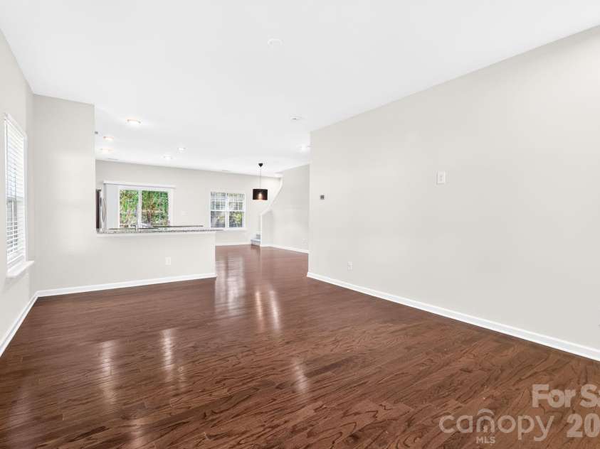 13505 Browhill Lane, Charlotte, NC 28278.  MLS# CAR4399701, YatesRealty ID 36453. 