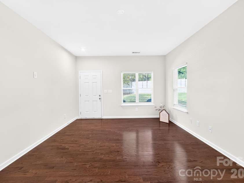 13505 Browhill Lane, Charlotte, NC 28278.  MLS# CAR4399701, YatesRealty ID 36453. 