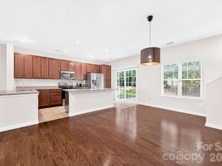 13505 Browhill Lane, Charlotte, NC 28278.  MLS# CAR4399701, YatesRealty ID 36453. 