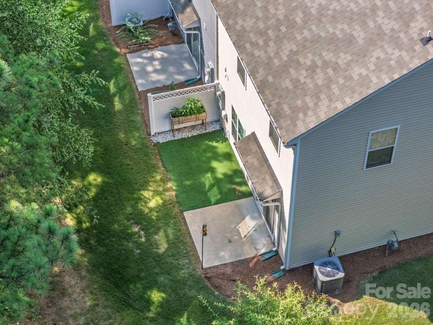 13505 Browhill Lane, Charlotte, NC 28278.  MLS# CAR4399701, YatesRealty ID 36453. 