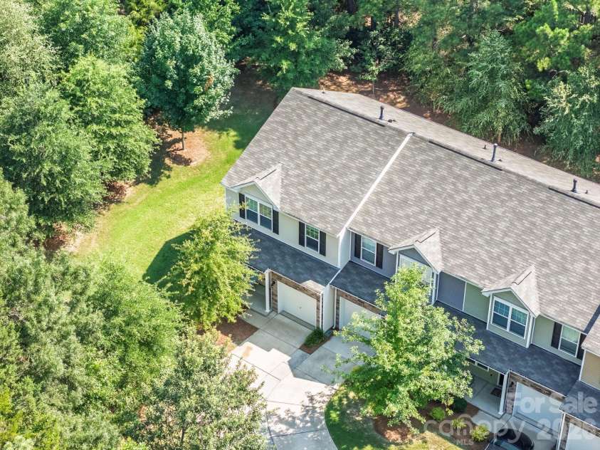 13505 Browhill Lane, Charlotte, NC 28278.  MLS# CAR4399701, YatesRealty ID 36453. 