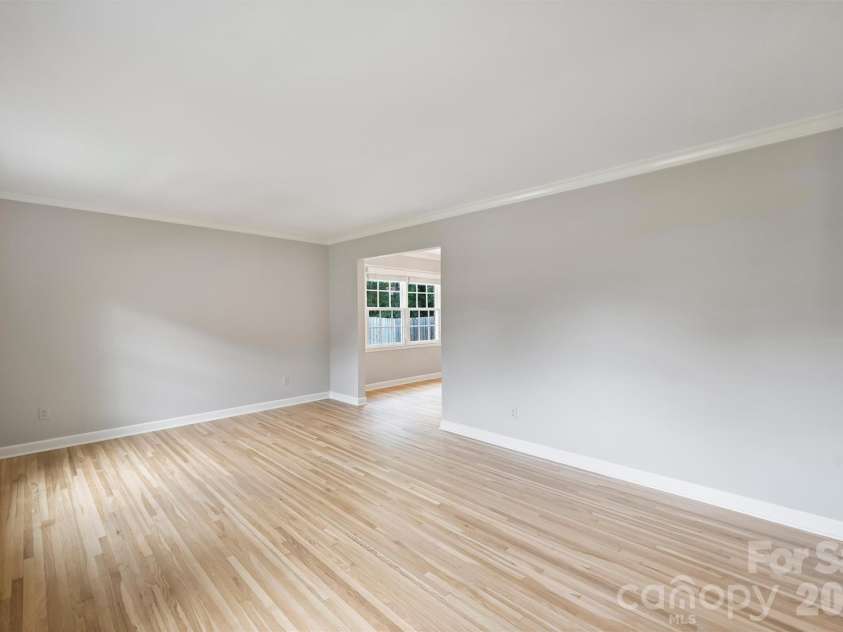 4307 Glenfall Avenue, Charlotte, NC 28210.  MLS# CAR4399697, YatesRealty ID 36454. 