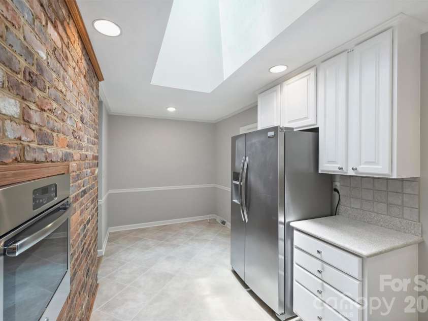 4307 Glenfall Avenue, Charlotte, NC 28210.  MLS# CAR4399697, YatesRealty ID 36454. 