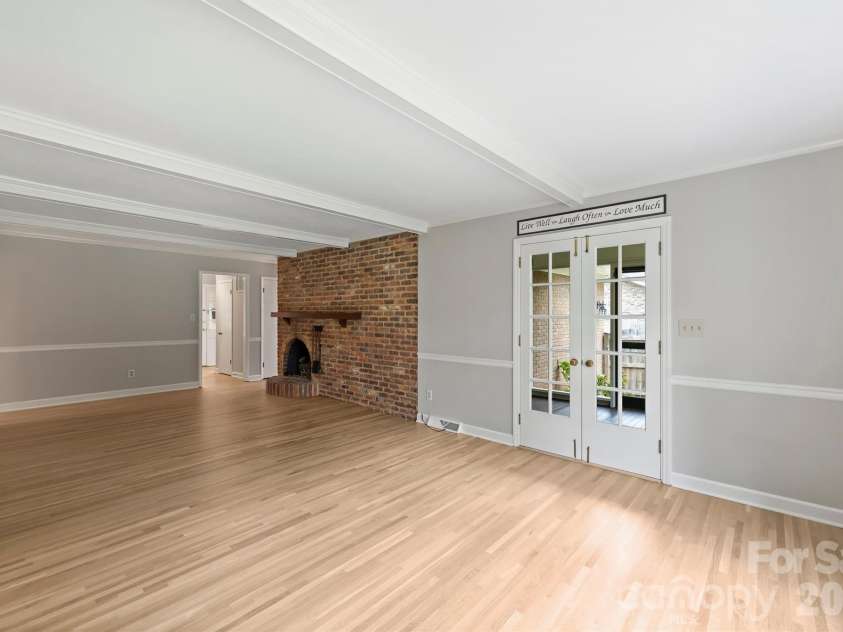 4307 Glenfall Avenue, Charlotte, NC 28210.  MLS# CAR4399697, YatesRealty ID 36454. 