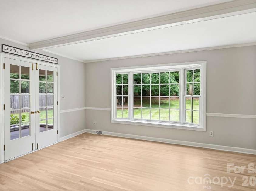 4307 Glenfall Avenue, Charlotte, NC 28210.  MLS# CAR4399697, YatesRealty ID 36454. 