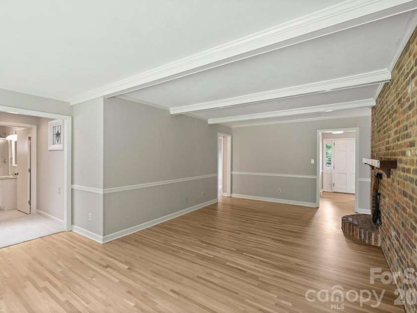 4307 Glenfall Avenue, Charlotte, NC 28210.  MLS# CAR4399697, YatesRealty ID 36454. 