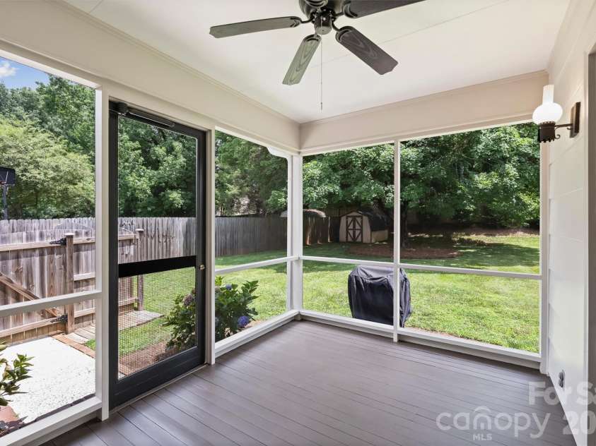 4307 Glenfall Avenue, Charlotte, NC 28210.  MLS# CAR4399697, YatesRealty ID 36454. 