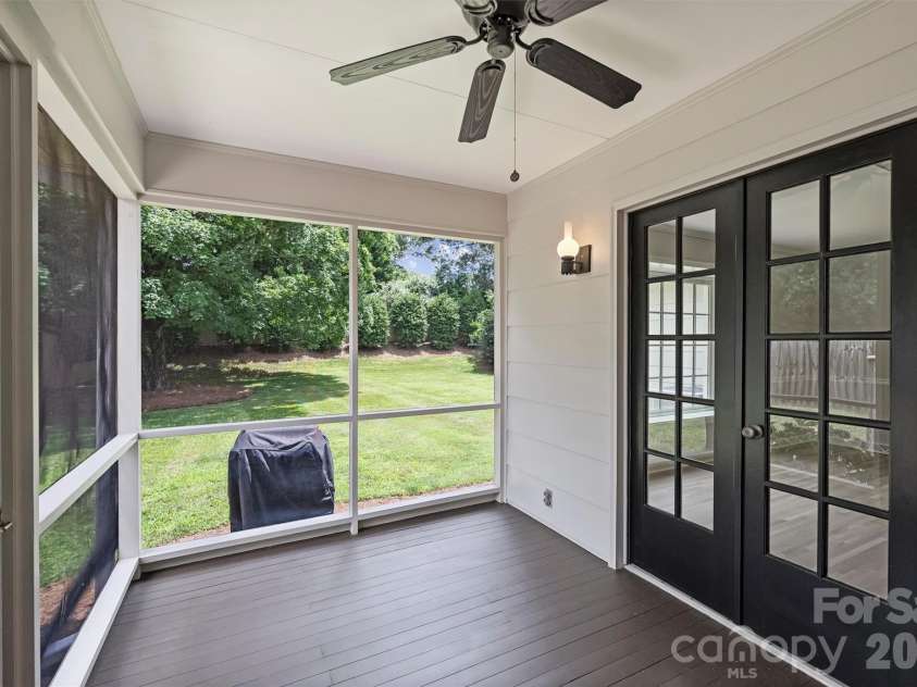 4307 Glenfall Avenue, Charlotte, NC 28210.  MLS# CAR4399697, YatesRealty ID 36454. 