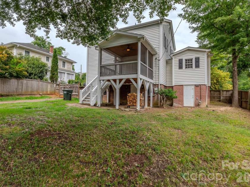 1310 York Road, Gastonia, NC 28052.  MLS# CAR4398155, YatesRealty ID 36455. 