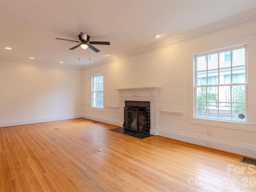 1310 York Road, Gastonia, NC 28052.  MLS# CAR4398155, YatesRealty ID 36455. 