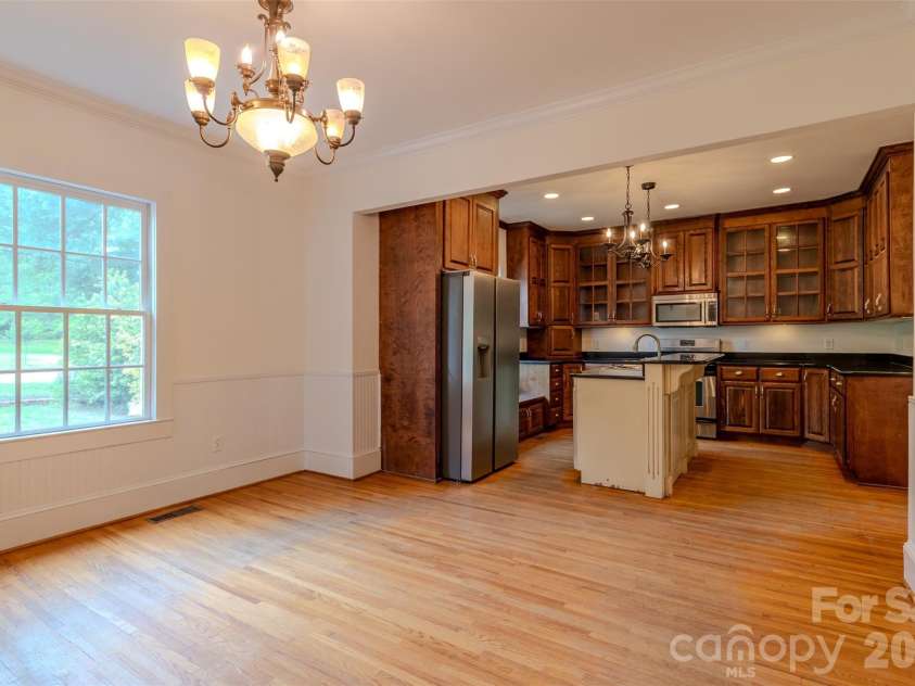 1310 York Road, Gastonia, NC 28052.  MLS# CAR4398155, YatesRealty ID 36455. 