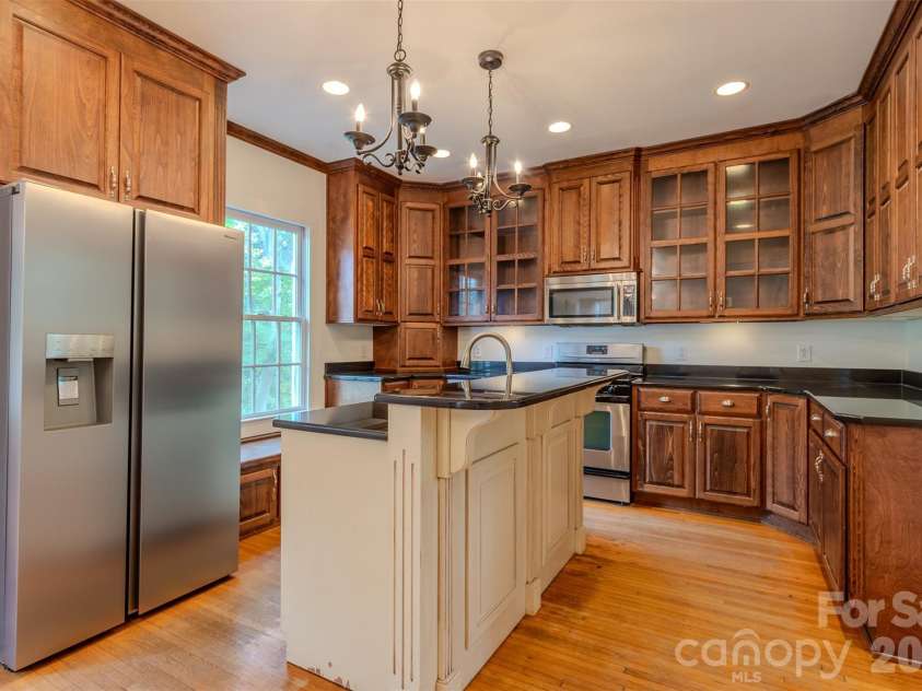1310 York Road, Gastonia, NC 28052.  MLS# CAR4398155, YatesRealty ID 36455. 