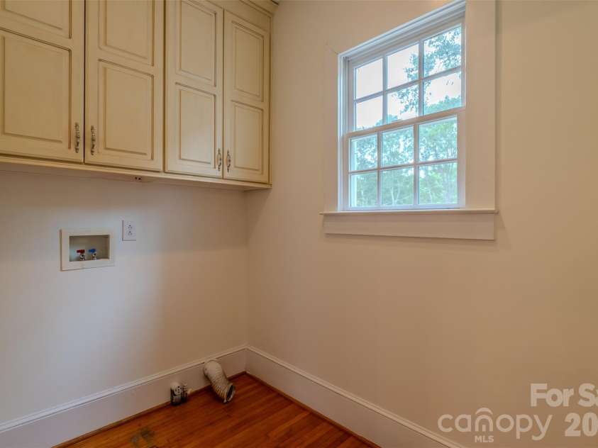 1310 York Road, Gastonia, NC 28052.  MLS# CAR4398155, YatesRealty ID 36455. 