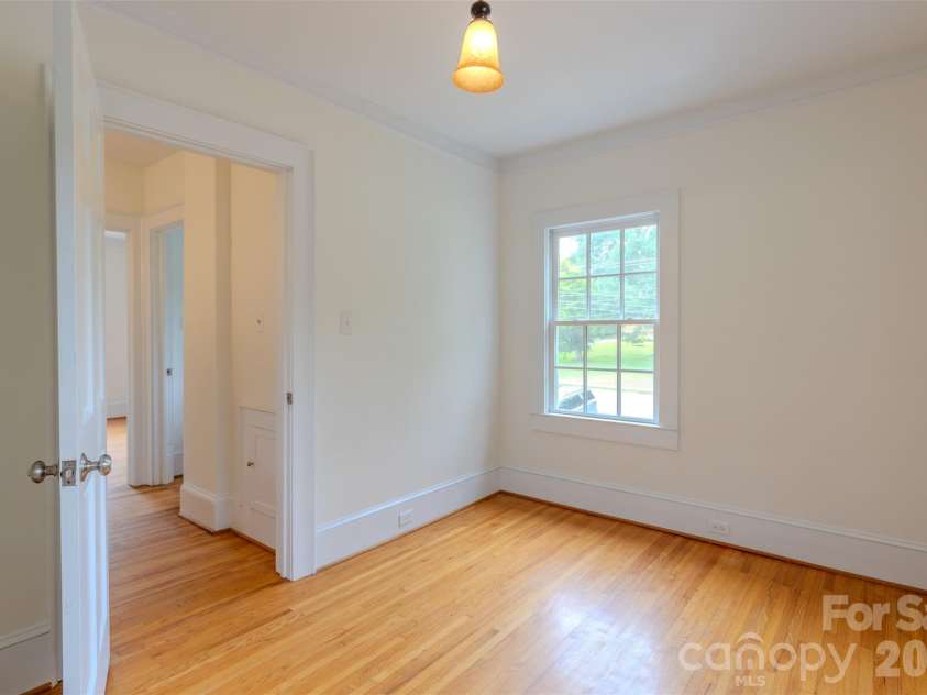 1310 York Road, Gastonia, NC 28052.  MLS# CAR4398155, YatesRealty ID 36455. 