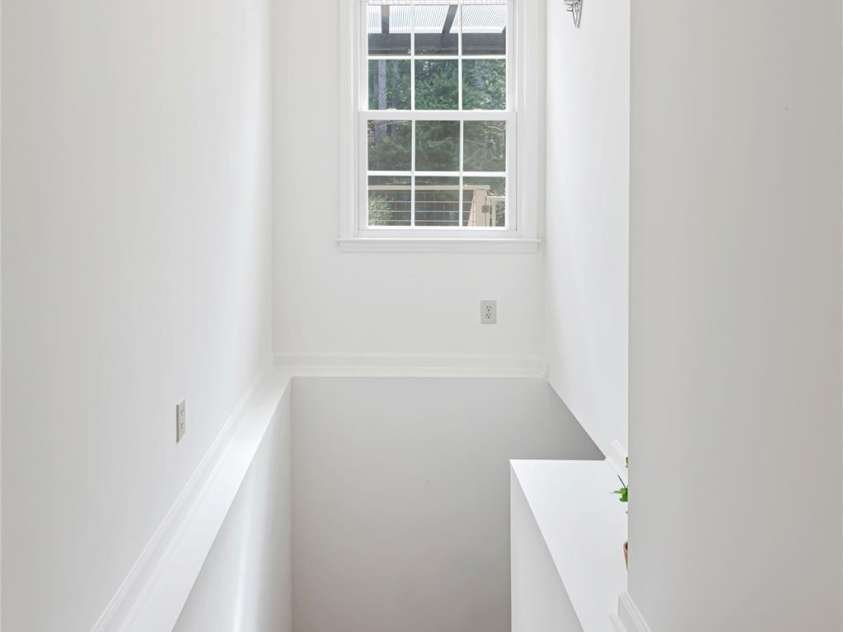 21 Westridge Drive, Asheville, NC 28803.  MLS# CAR4227775, YatesRealty ID 3646. 