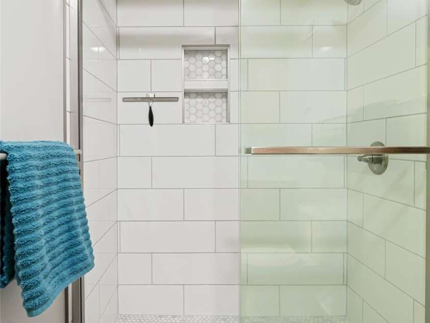 21 Westridge Drive, Asheville, NC 28803.  MLS# CAR4227775, YatesRealty ID 3646. Lower Level Bathroom