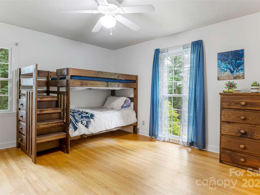 21 Westridge Drive, Asheville, NC 28803.  MLS# CAR4227775, YatesRealty ID 3646. Upstairs Bedroom 3