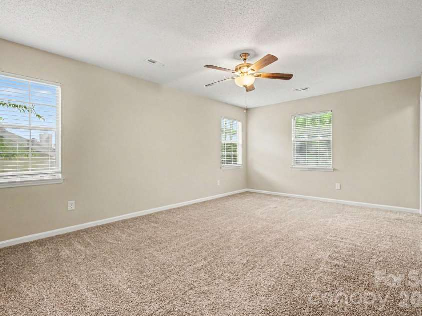 9305 Charolais Lane, Charlotte, NC 28213.  MLS# CAR4386478, YatesRealty ID 36461. 