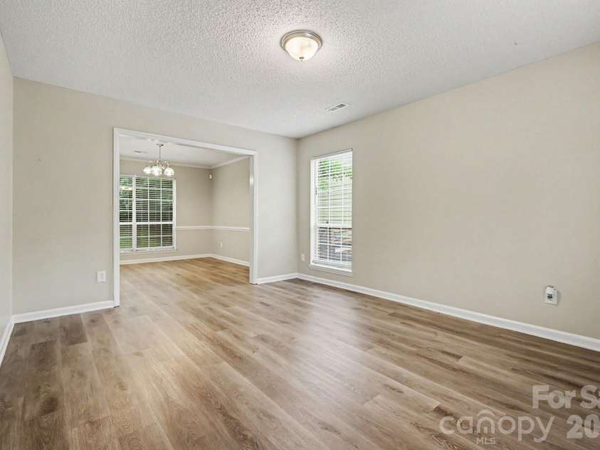 9305 Charolais Lane, Charlotte, NC 28213.  MLS# CAR4386478, YatesRealty ID 36461. 