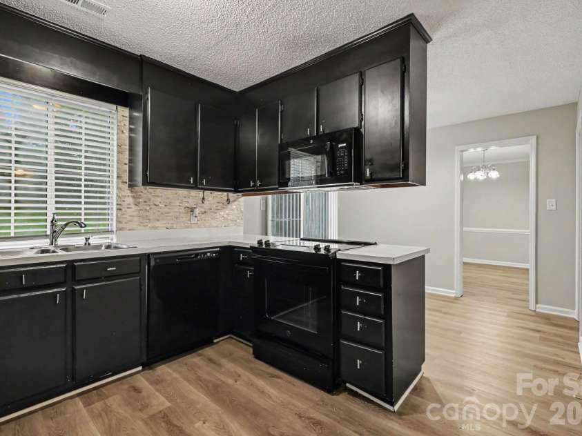 9305 Charolais Lane, Charlotte, NC 28213.  MLS# CAR4386478, YatesRealty ID 36461. 