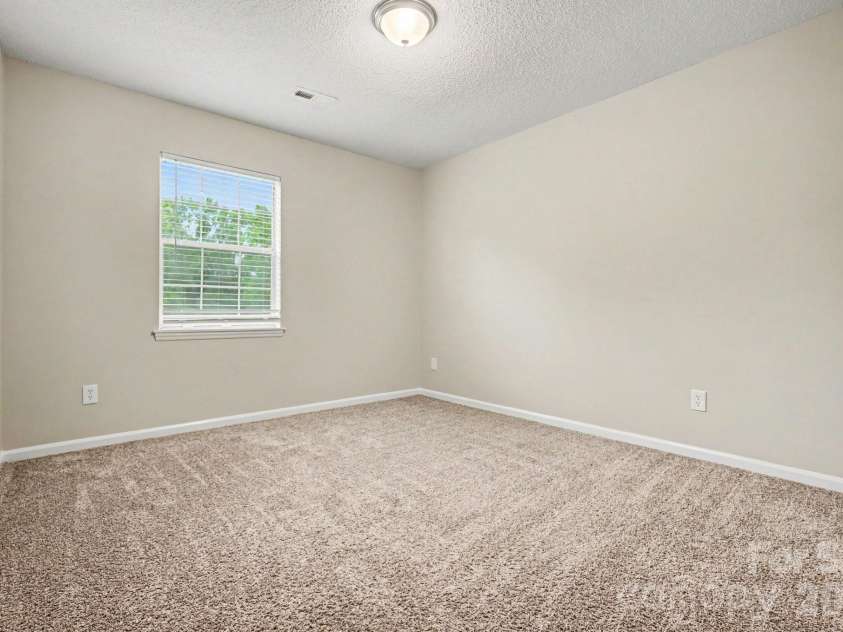 9305 Charolais Lane, Charlotte, NC 28213.  MLS# CAR4386478, YatesRealty ID 36461. 