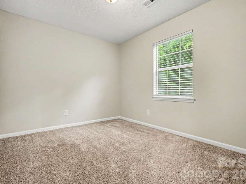 9305 Charolais Lane, Charlotte, NC 28213.  MLS# CAR4386478, YatesRealty ID 36461. 